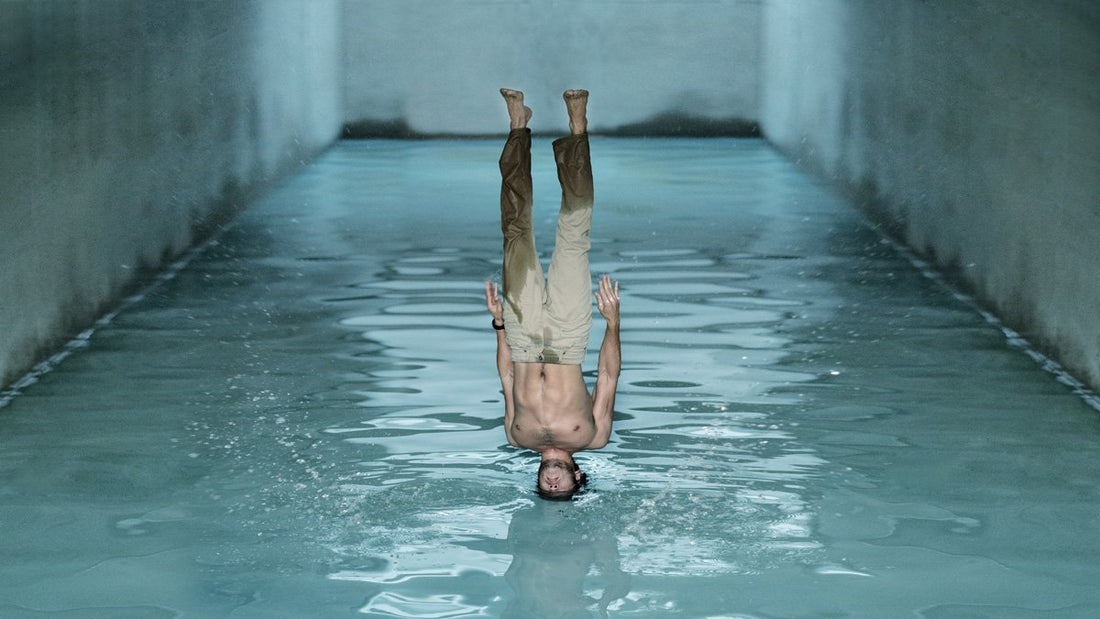 Laura Zalenga: The Visionary Behind Emotive Self-Portraiture